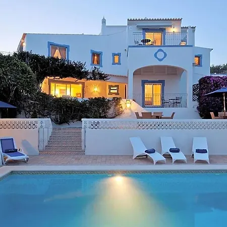 Valverde Sleeps 21 Pool Air Con Wifi