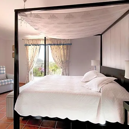 Valverde Sleeps 21 Pool Air Con Wifi